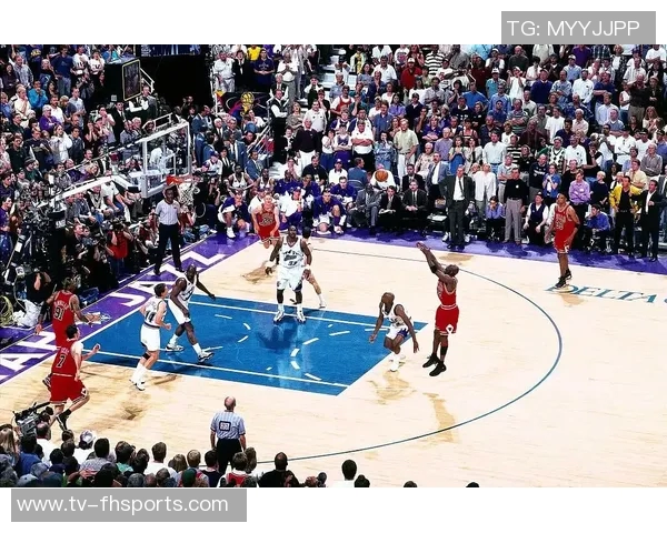 布克谈绝杀三分未中经历成长不后悔选择展现勇气与决心